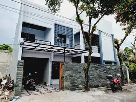 Rumah Mewah 2 Lt Nyaman Di Fajar Indah Dekat RS JIH Solo