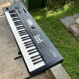 Synthesizer Roland Juno DS61