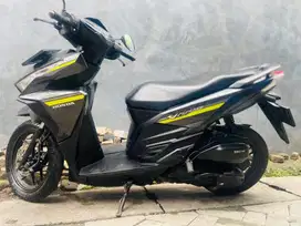 Honda 125 warna abu hitam