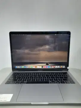 Macbook pro 2019 (16/500gb)