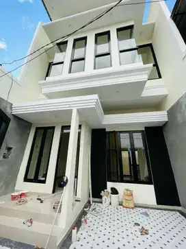 rumah on Progress 2 lantai full banguan medokan ayu tambak