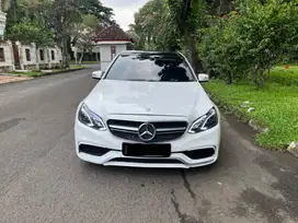 Dijual Mercedes Benz E300 3.0 V6 Avantgarde W212 Thn 2009