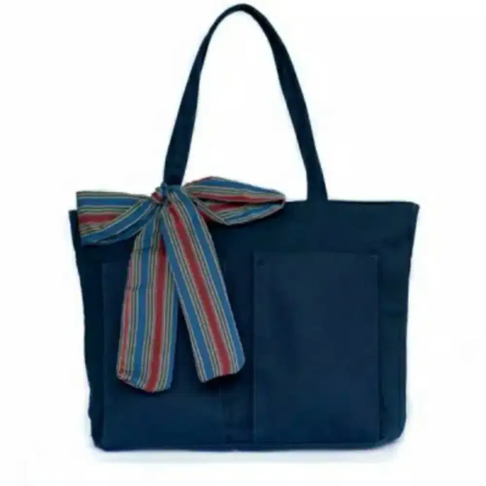 Tas Heejou Azura