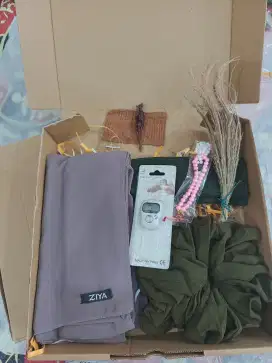 HAMPERS HIJAB KADO LEBARAN - GIFT BOX