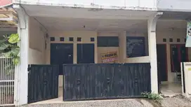 DISEWAKAN RUMAH BSD