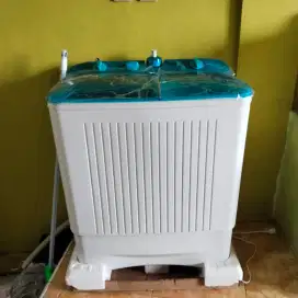 Mesin cuci polytron 8kg