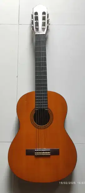 Gitar YAMAHA CGS102A
