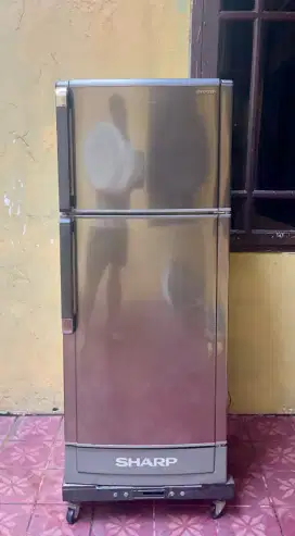 Kulkas Sharp 2 Pintu