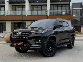 Fortuner 2.8 GR Sport 2023 Low Km