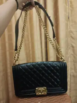 Preloved Tas Ch4nel Old Medium Lambskin Boy Bag