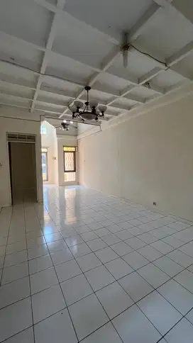 DISEWAKAN Rumah 1,5 lantai ada mezzanine Sektor 7A gading serpong