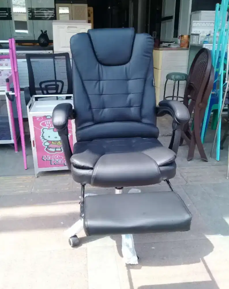 Kursi Direkture Bisa Selonjoran