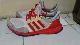 Sepatu lari/running Adidas ultraboost DNA x Lego Original