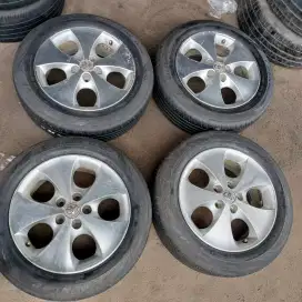 Velg original Toyota Alphard ring 17 pcd 5x114,3 ban 215/60 R17 4pcs