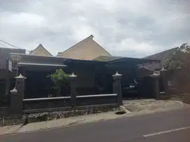 Dijual Rumah pinggir jalan Bondowoso