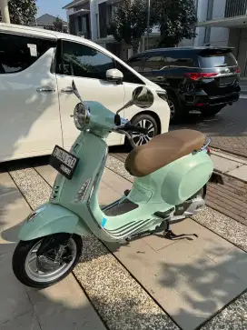 Vespa Primavera low KM