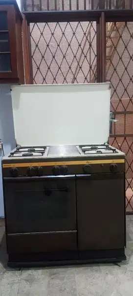 kompor ariston 4 tungku