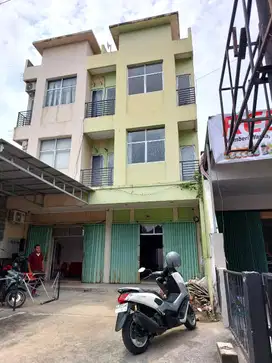 Ruko 3 Lantai di Jalan A.M Sangaji dekat Tugu Jogja