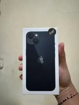 iPhone 13 new segel garansi resmi indo warna hitam dan putih
