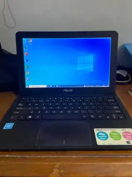 Notebook Asus E202S