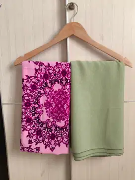 Jilbab segiempat jumbo size 130x130cm Bahan Wolfis...