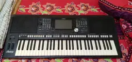 Yamaha psr s975