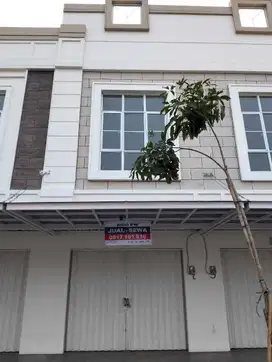 Ruko 2 Lantai Cluster Monaco Jababeka Cikarang Siap Huni Jalan Utama