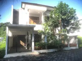 Hunian 3 Lantai di Palm Hill Residence Papandayan dekat Oak Tree