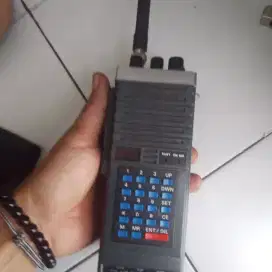 HT YAESU FT207R. Jual apa adanya. Yg paham barang. Mesin on.