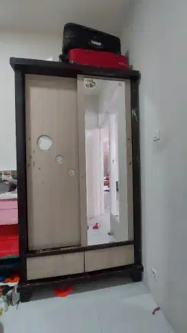 LEMARI PAKAIAN KAYU SLIDING DOOR +  extra 2 laci bawah