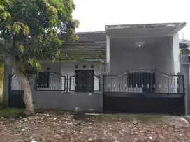 Rumah Taman Gading Terawat