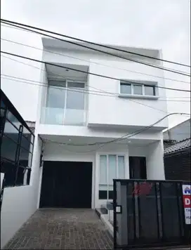 RUMAH DIJUAL MURAH SIAP HUNI DI PONDOK INDAH AREA DEKAT PIM