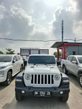Jeep wrangler 2020 JL sport 2.0 turbo matic. Km 48rb