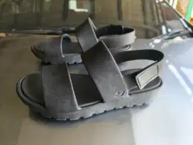 Sandal Skechers Wanita Ukuran 39