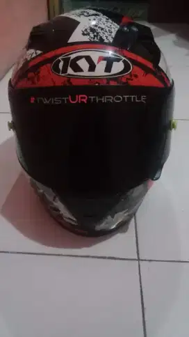 Helm kyt r10 mulus