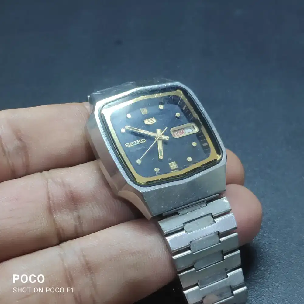 SEIKO 5 17J REF. 7009-537A RARE CASE Circa 1991