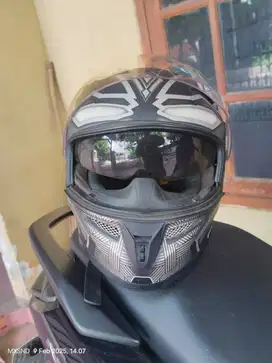 Helm KYT Black Panther Silver (L)