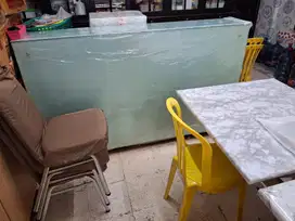 Meja kantor kaca