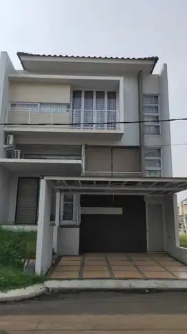 Rumah 3 lantai lebar 8x17 Full Furnished cluster West Wood Duta Garden
