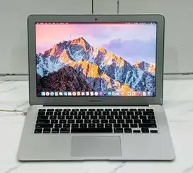 Macbook Air 2017 Core i5 1.8 GHz Ram 8Gb Ssd 256 Gb MINUS D-DC