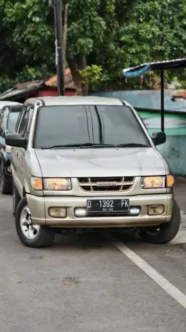 Isuzu Panther Ls MT 2001