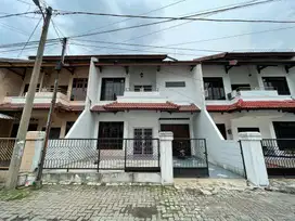 Villa Komplek Polonia Indah | Daerah The Palace - Grand Polonia Juanda