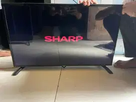 Tv led 32in merk sharp digital normal