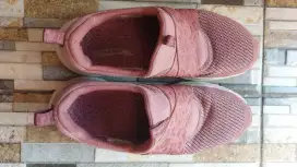 Sepatu skechers wanita