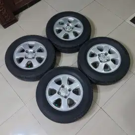 Velg OEM avanza r14