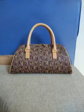 Tas Wanita merk BONIA