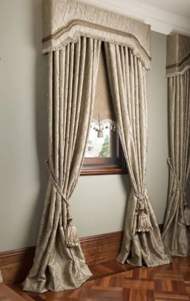 Pasang gordyn gorden murah vertikal roll blind jasa wallpaper dinding