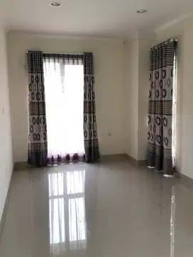Rumah Cluster Thompson Gading Serpong