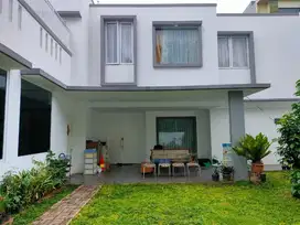 Turun harga dari 12 M      Rumah mewah di Kebon Jeruk Jakarta Barat