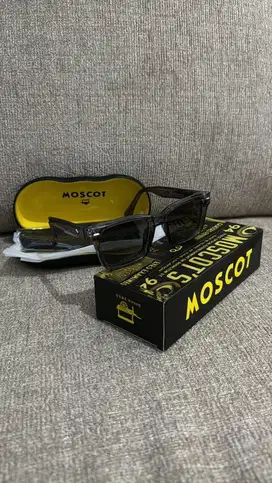 Moscot kacamata Unisex